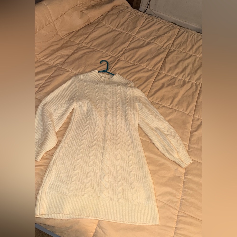 Abercrombie & Fitch Cream Cable Knit Turtleneck Sweater